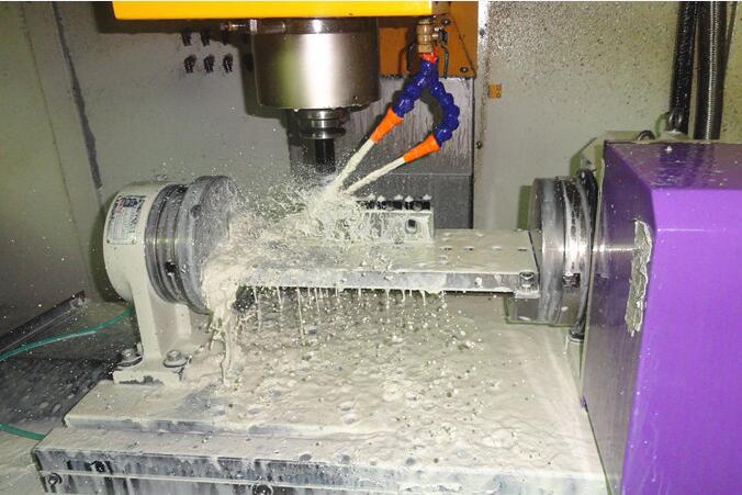 四轴 CNC 加工精度控制与误差补偿方法 四轴 CNC 加工精度控制与误差补偿方法